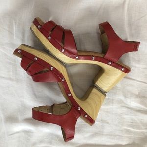 Clarks Artisan Red Clog Heel Sandals